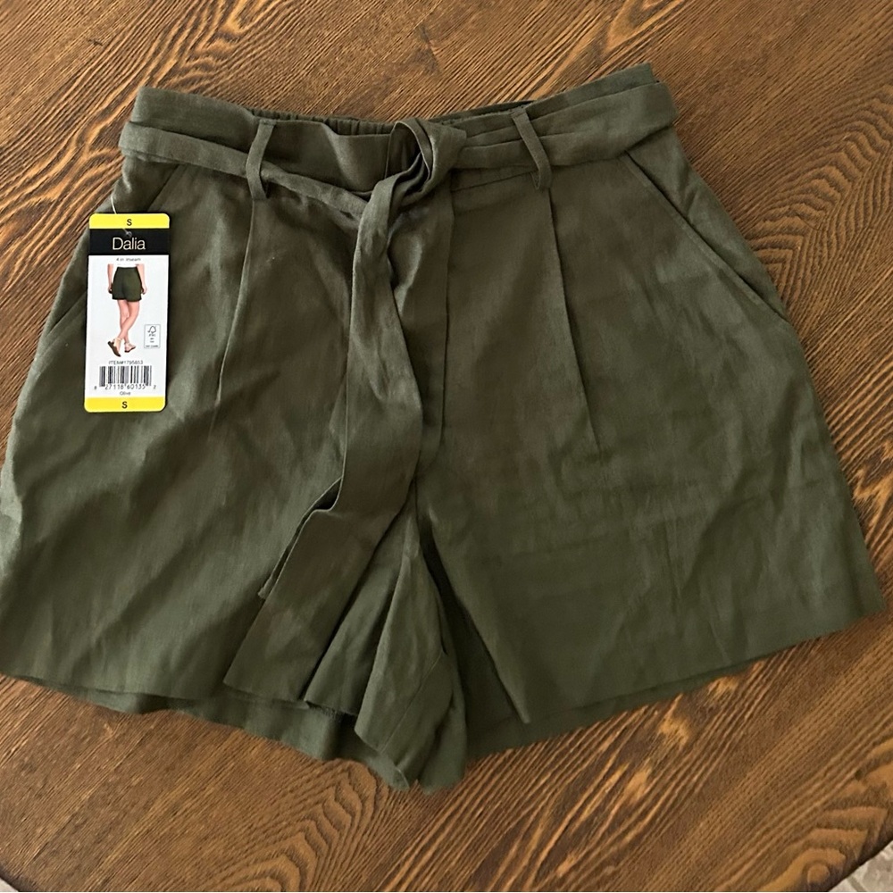 Dalia High Waist Olive Shorts